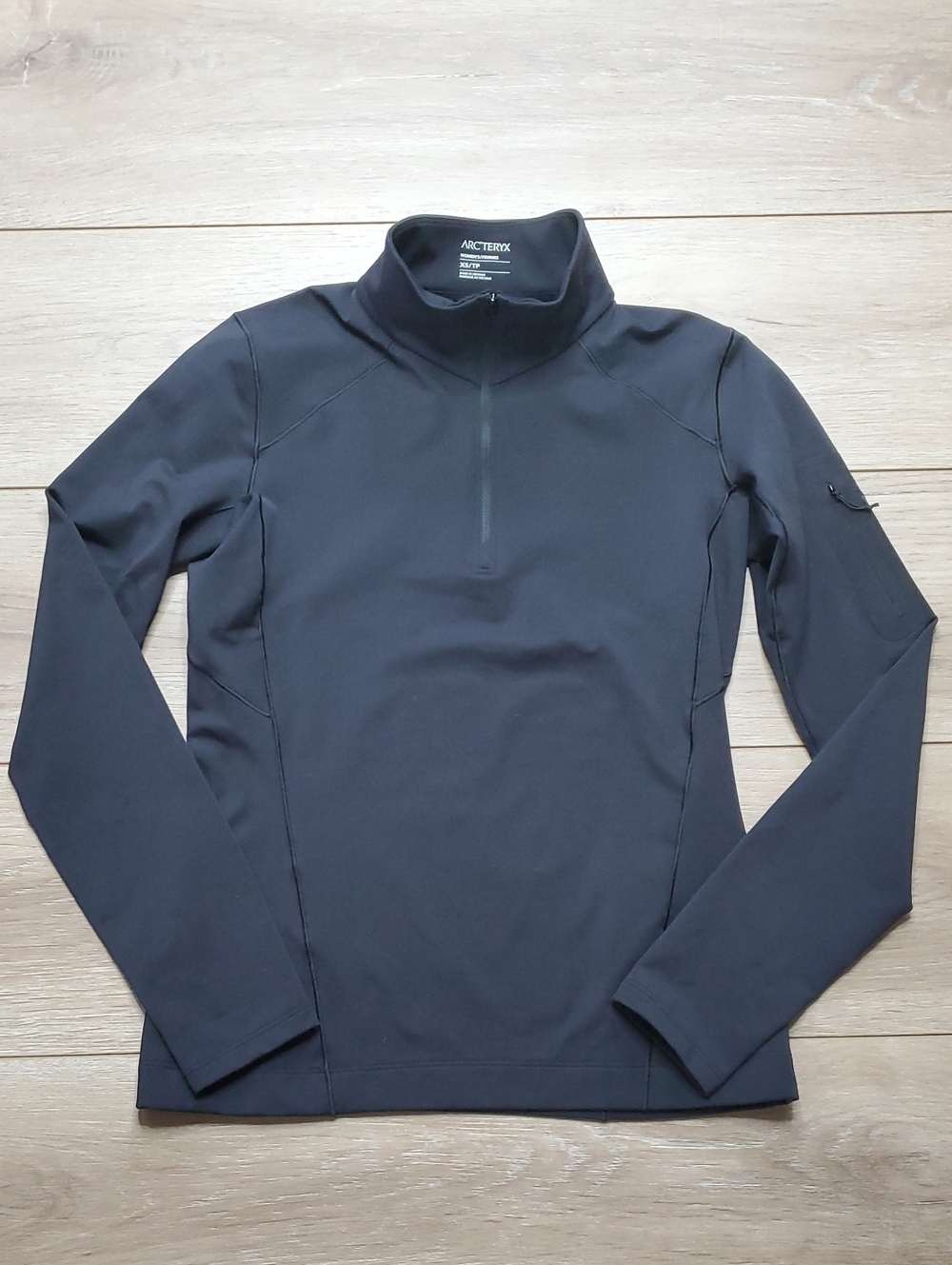 Arc'teryx Delta LT Zip Neck Warm Base Layer in Black Womens XS